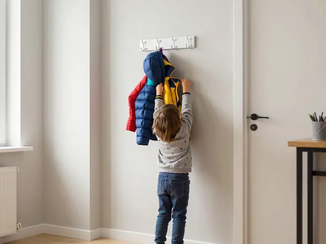 Bezpečné háčky v dětské výšce: Jak je správně nainstalovat v předsíni